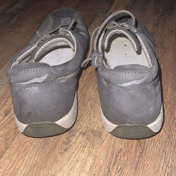 🌹DANSKO SNEAKERS - Picture 4 of 5